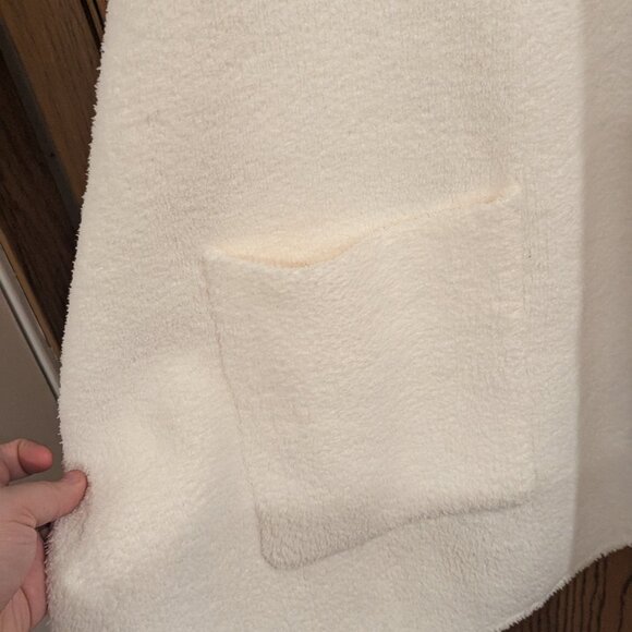 Barefoot Dreams CozyChic Blanket Wrap Comfort Poncho Pearl Cream Women's OS - Picture 4 of 5